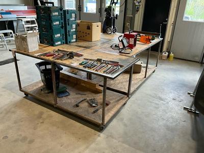 Overview picture of Workbench (3x)